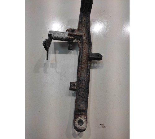 Кронштейн впускного коллектора