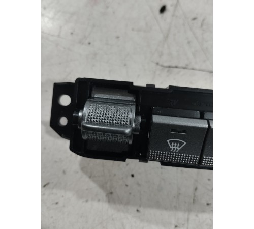 Блок управления климатом(передний)