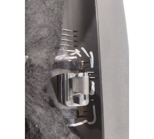 Обшивка крышки багажника (левая)