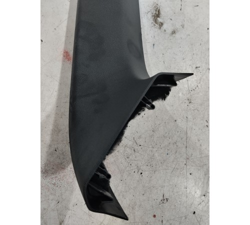 Обшивка крышки багажника (левая)