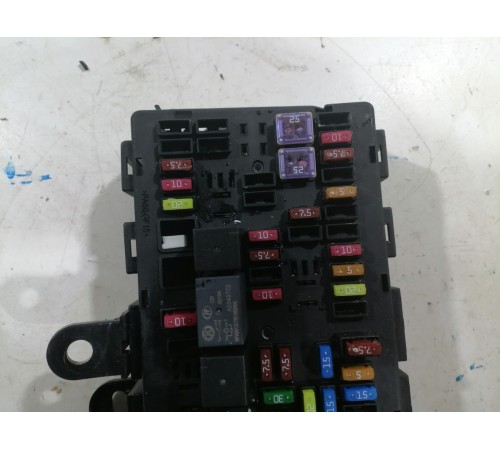 Блок предохранителей и реле