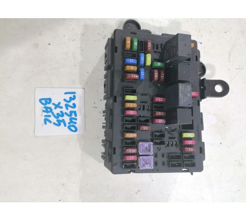 Блок предохранителей и реле