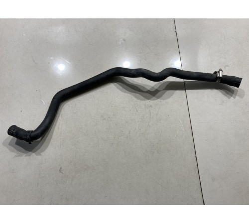 Патрубок системы охлаждения