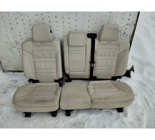 Задний ряд сидений