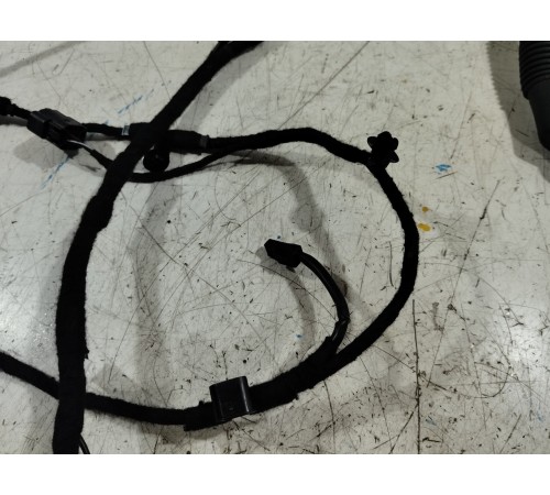 Электропроводка крышки багажника