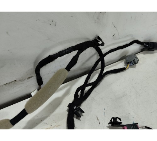 Электропроводка крышки багажника