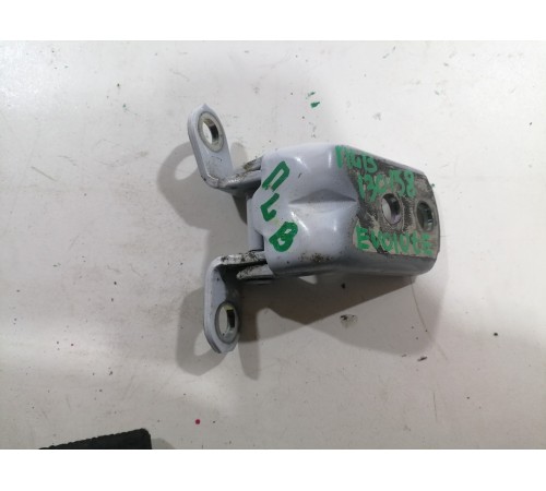 Петля двери передняя левая верхняя