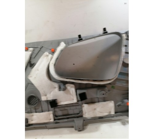 Обшивка багажника верхняя правая