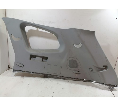 Обшивка багажника верхняя правая