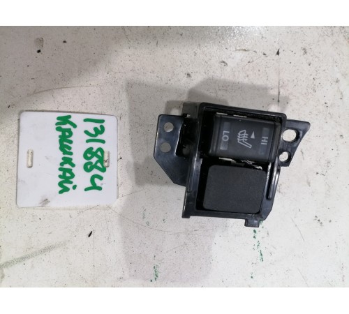 Кнопка подогрева сиденья