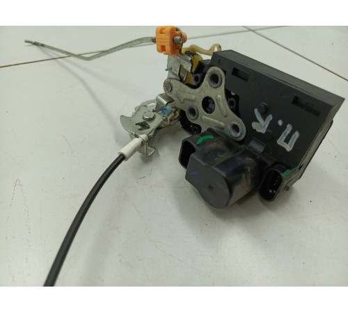 Замок двери передний правый