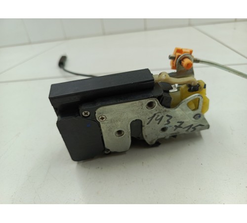 Замок двери передний правый