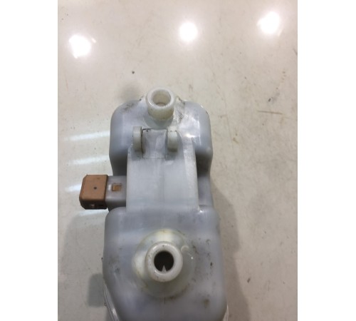 Бачок главного тормозного цилиндра