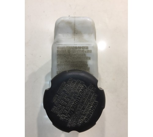 Бачок главного тормозного цилиндра