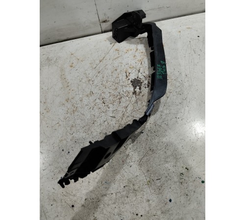 Кронштейн крепление заднего бампера