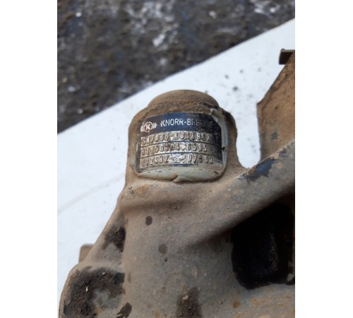 Суппорт (задний правый)