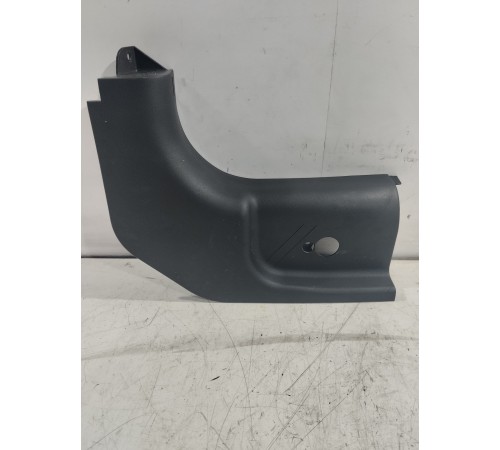 Накладка стойки передняя левая