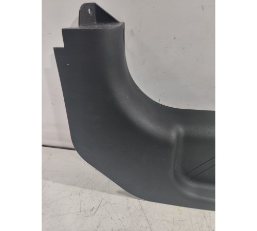 Накладка стойки передняя левая