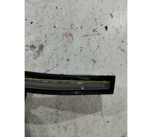 Дневной ходовой огонь левый