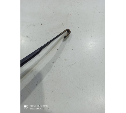 Поводок стеклоочистителя(левый)