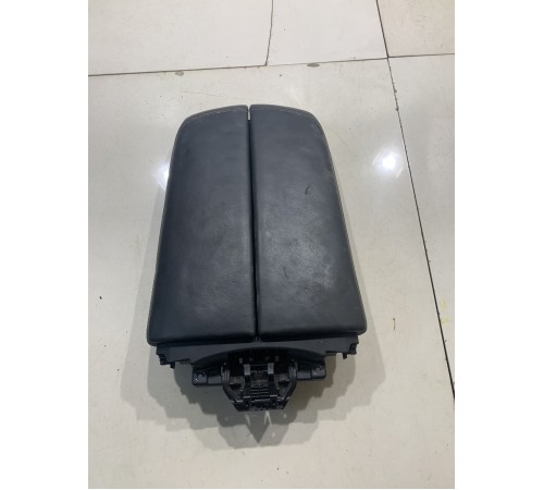 Подлокотник