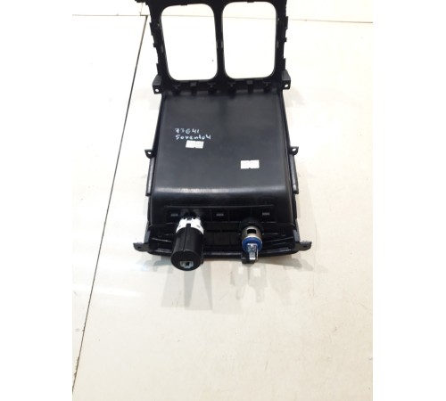 Накладка центрального туннеля (задняя)