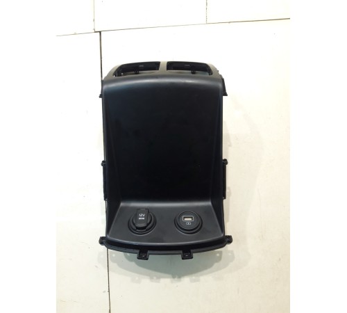 Накладка центрального туннеля (задняя)