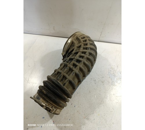 Патрубок воздушного фильтра впускной