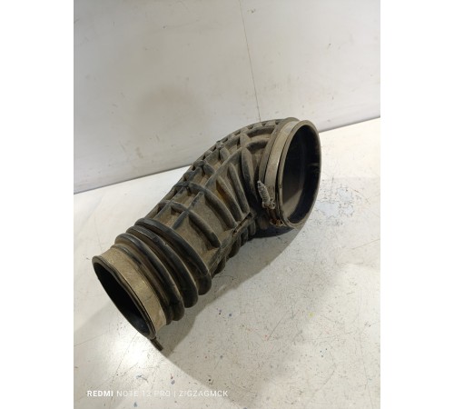 Патрубок воздушного фильтра впускной