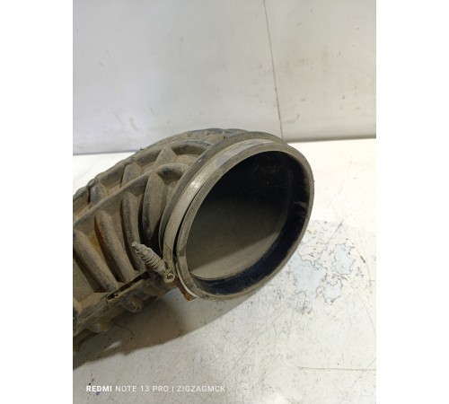 Патрубок воздушного фильтра впускной