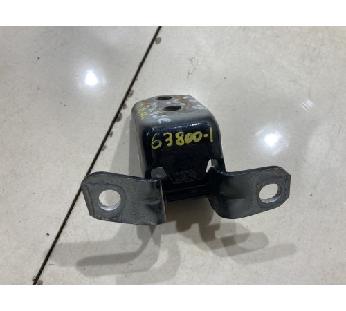 Петля двери (передняя, правая, нижняя)