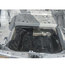 Ниша багажника (запасного колеса)