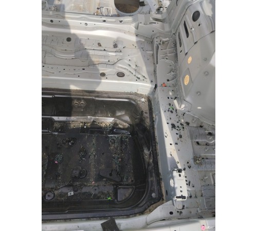 Ниша багажника (запасного колеса)