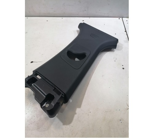 Обшивка центральной стойки левая верхняя