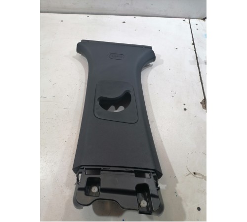 Обшивка центральной стойки левая верхняя