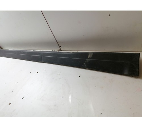 Накладка порога передняя правая