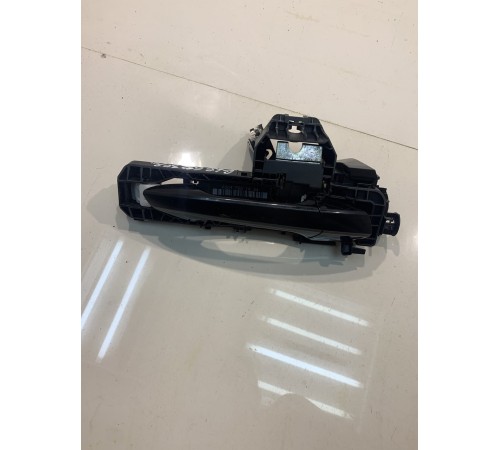 Внешняя ручка двери (задняя, правая)