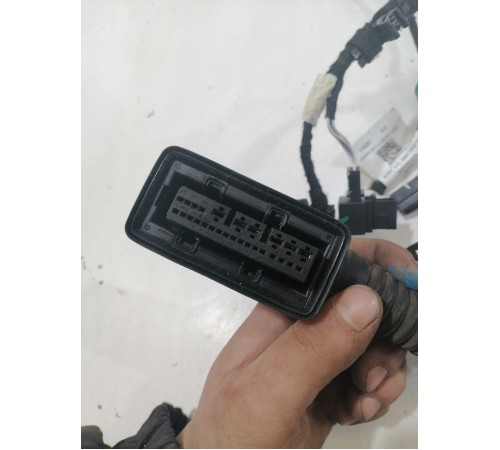 Электропроводка двери задняя правая