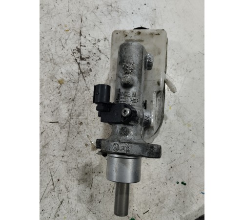 Главный тормозной цилиндр (в сборе)