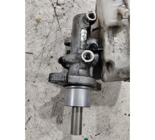 Главный тормозной цилиндр (в сборе)