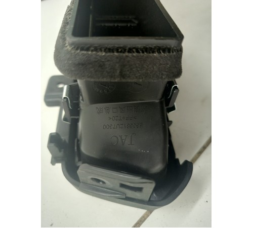 Дифлектор воздушный левый