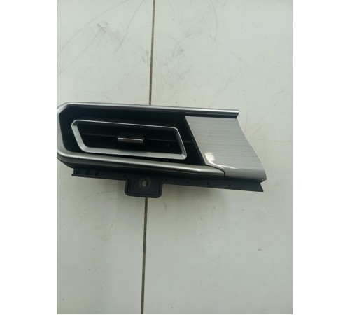 Дифлектор воздушный левый