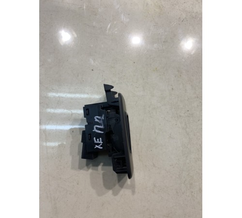 Кнопка стеклоподъемника (передняя, правая)