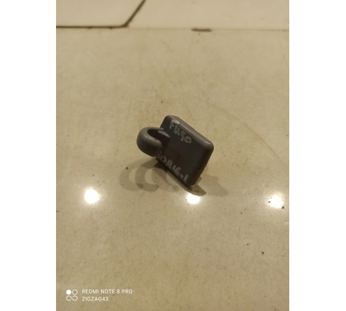 Крючок салона