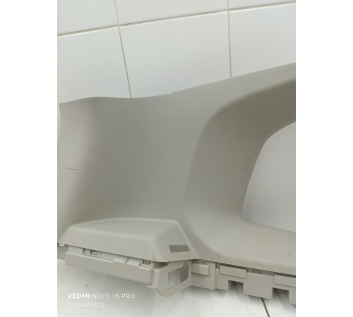 Накладка багажника задняя левая верхняя