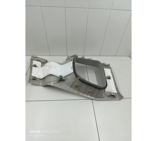 Накладка багажника задняя левая верхняя