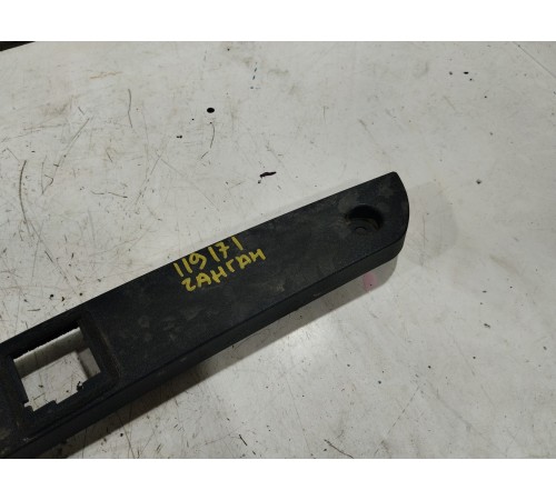 Накладка крышки багажника подсветки номера