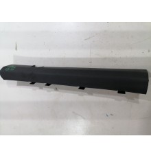 Обшивка порога передняя правая