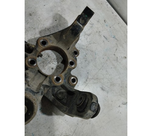 Кулак поворотный задний правый с датчиком ABS