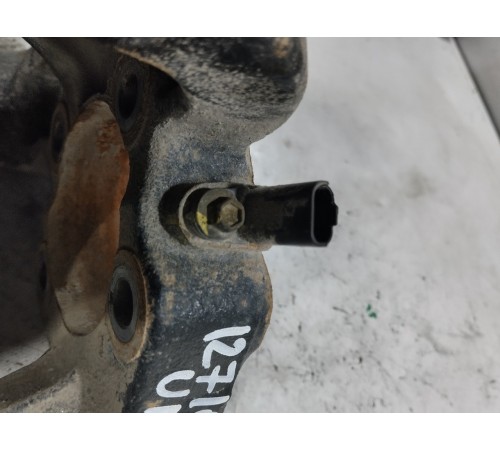 Кулак поворотный задний правый с датчиком ABS